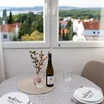Appartement Olive With Wonderful Sea View - 5 Min To Punat
