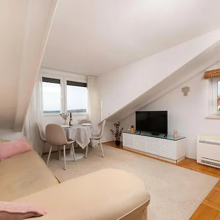 Olive With Wonderful Sea View - 500 M From Punat