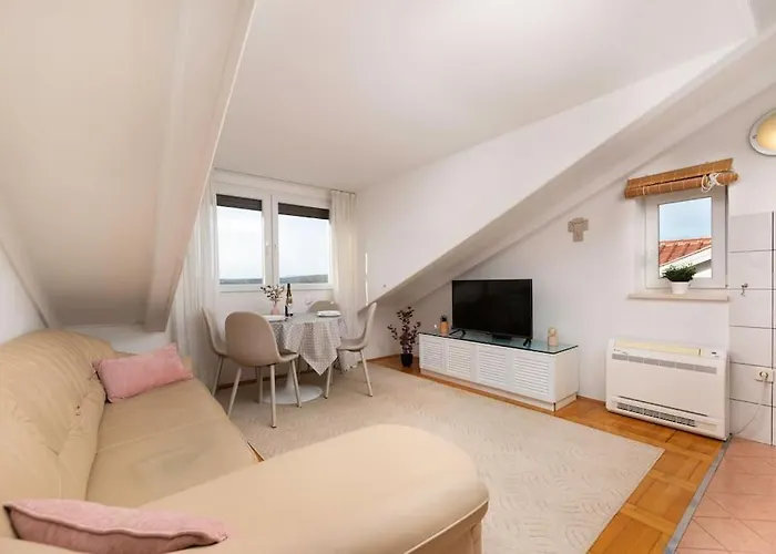 Olive With Wonderful Sea View - 5 Min To Punat