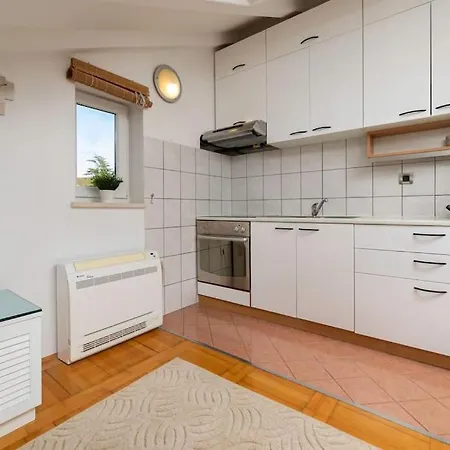 Olive With Wonderful Sea View - 500 M From Punat