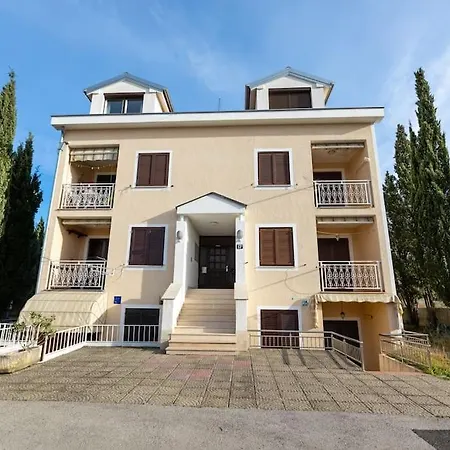 Apartment Olive With Wonderful Sea View - 500 M From