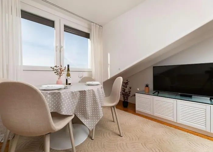 Olive With Wonderful Sea View - 500 M From Punat