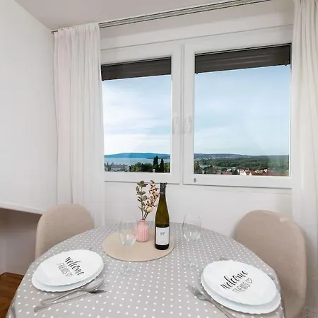 Olive With Wonderful Sea View - 5 Min To شقة *